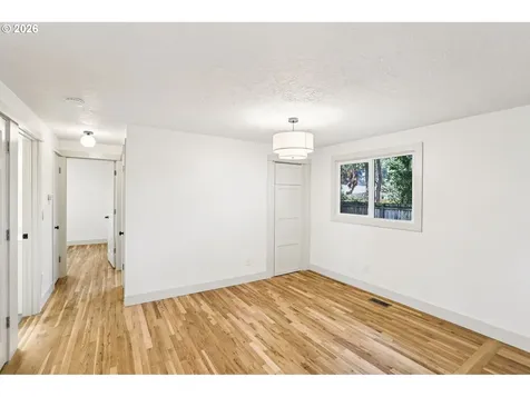 18655 SE Yamhill Circle Portland OR 97233