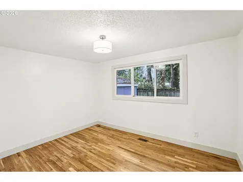 18655 SE Yamhill Circle Portland OR 97233