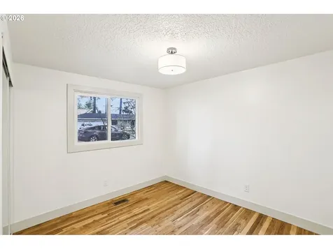 18655 SE Yamhill Circle Portland OR 97233