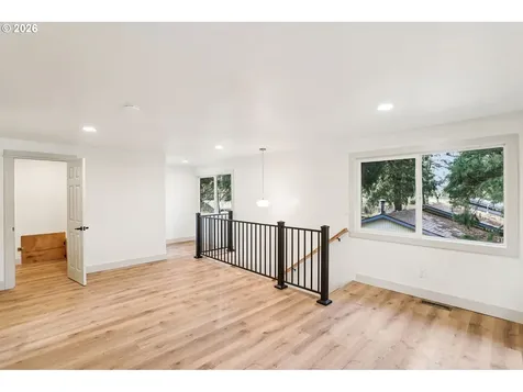 18655 SE Yamhill Circle Portland OR 97233