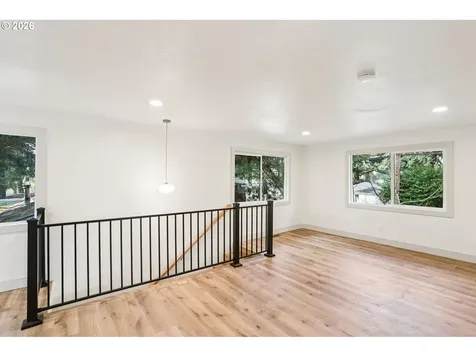 18655 SE Yamhill Circle Portland OR 97233