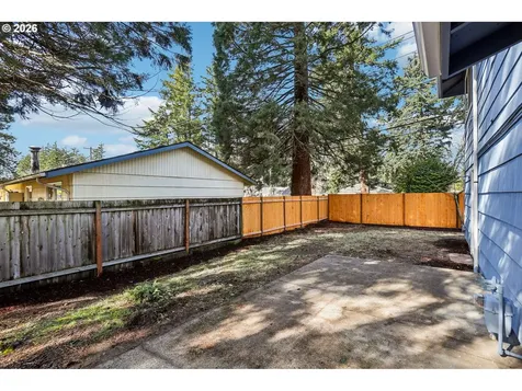 18655 SE Yamhill Circle Portland OR 97233
