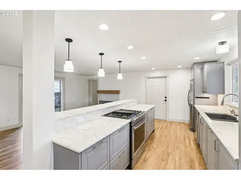 18655 SE Yamhill Circle Portland OR 97233