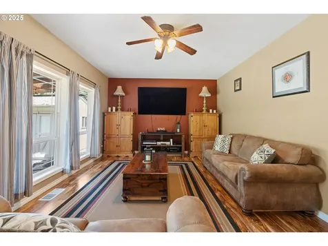 2855 NW Orchard Heights Avenue Albany OR 97321