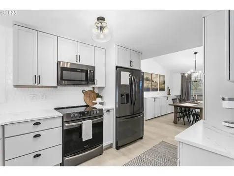 11695 SW Jamaica Wilsonville OR 97070