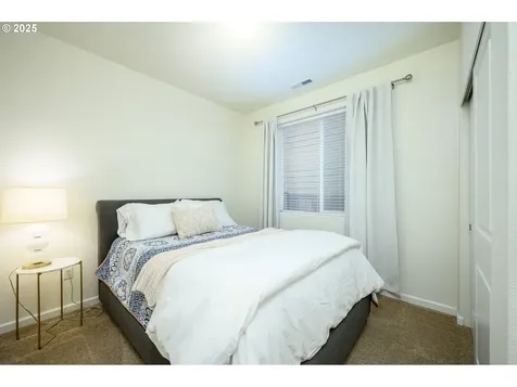 2103 NW Woodland Drive Mcminnville OR 97128