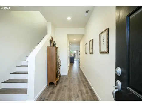 2103 NW Woodland Drive Mcminnville OR 97128