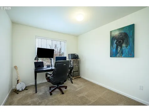 2103 NW Woodland Drive Mcminnville OR 97128