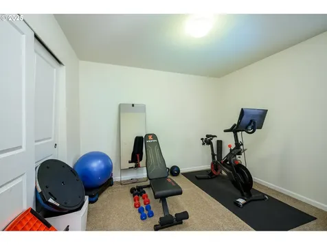 2103 NW Woodland Drive Mcminnville OR 97128