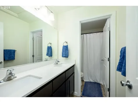 2103 NW Woodland Drive Mcminnville OR 97128