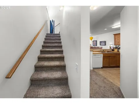 1926 NE Sams Loop Bend OR 97701