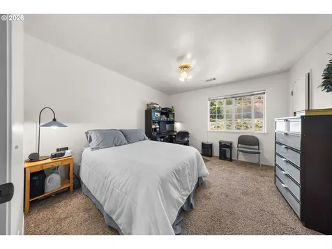 1926 NE Sams Loop Bend OR 97701