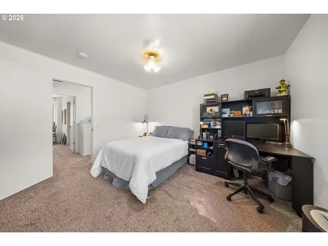 1926 NE Sams Loop Bend OR 97701