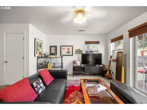 1926 NE Sams Loop Bend OR 97701