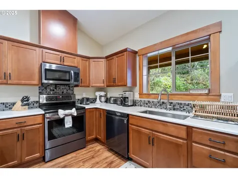 303 S Marine Street Rockaway Beach OR 97136