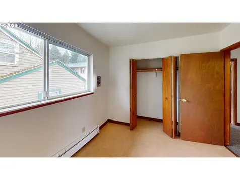 1910 SE Stark Street Portland OR 97214