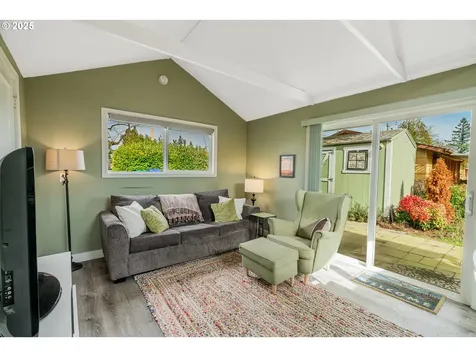 7644 SE Crystal Springs Boulevard Portland OR 97206
