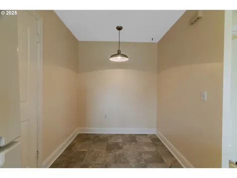 7644 SE Crystal Springs Boulevard Portland OR 97206