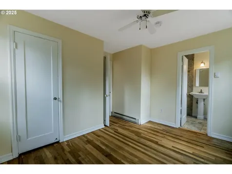 7644 SE Crystal Springs Boulevard Portland OR 97206