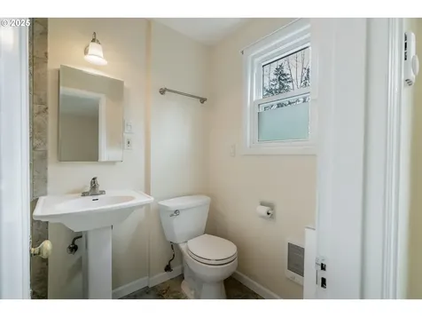7644 SE Crystal Springs Boulevard Portland OR 97206