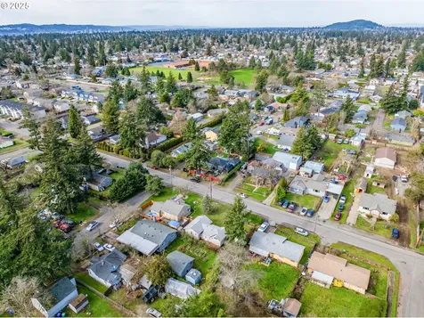 7644 SE Crystal Springs Boulevard Portland OR 97206
