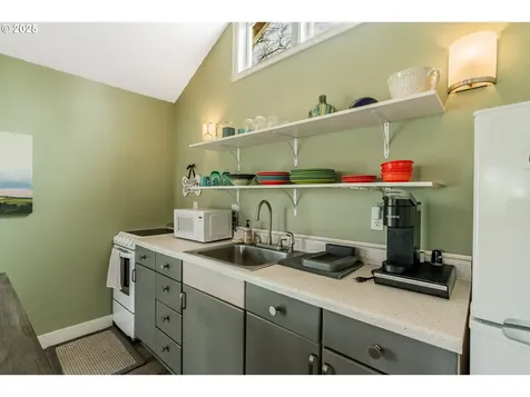 7644 SE Crystal Springs Boulevard Portland OR 97206