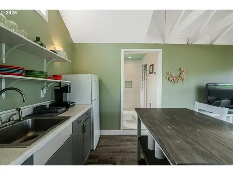 7644 SE Crystal Springs Boulevard Portland OR 97206