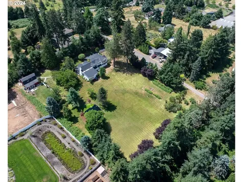 19798 S Hazelhurst Lane West Linn OR 97068