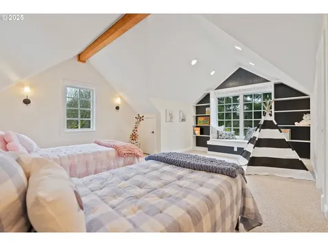 19798 S Hazelhurst Lane West Linn OR 97068