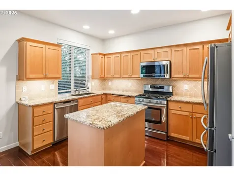 12845 SW Kraft Place Portland OR 97223