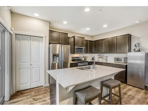 9341 N Alder Street Camas WA 98607