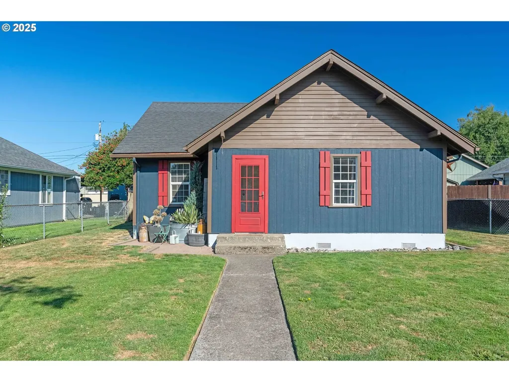 627 15th Avenue Longview WA 98632