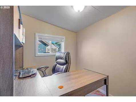 627 15th Avenue Longview WA 98632