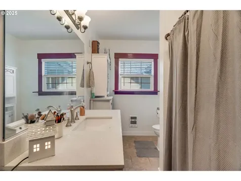 627 15th Avenue Longview WA 98632