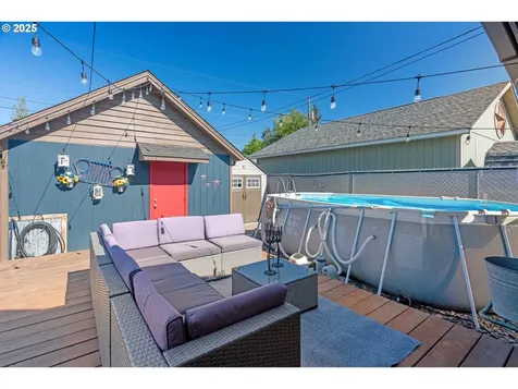 627 15th Avenue Longview WA 98632