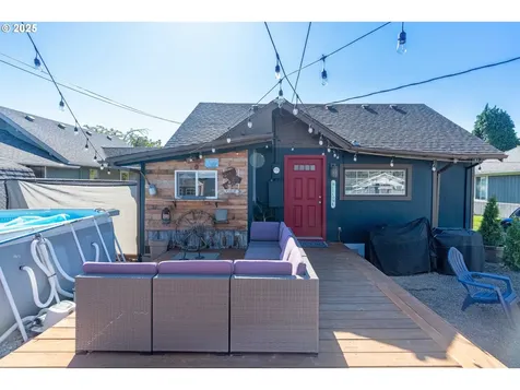 627 15th Avenue Longview WA 98632