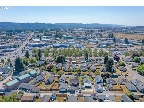 627 15th Avenue Longview WA 98632