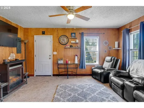 627 15th Avenue Longview WA 98632