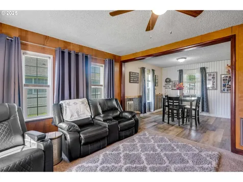 627 15th Avenue Longview WA 98632