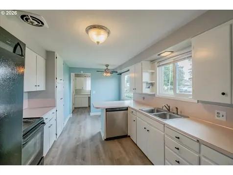 491 Cleveland Street Lebanon OR 97355