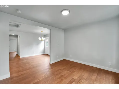5356 SE 44th Portland OR 97206