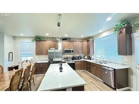90 Hoyt Avenue Eugene OR 97404