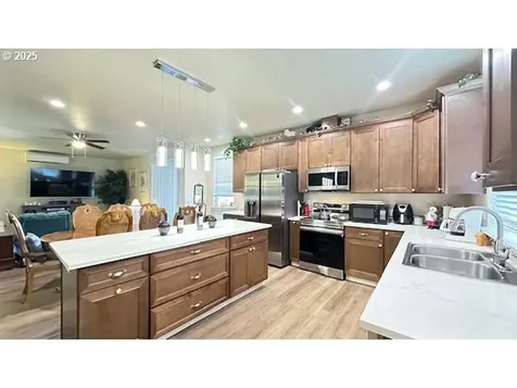 90 Hoyt Avenue Eugene OR 97404