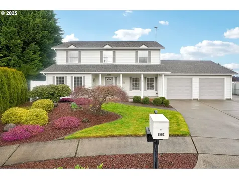 1562 Floral Court Longview WA 98632