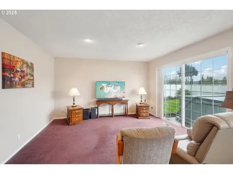 1562 Floral Court Longview WA 98632