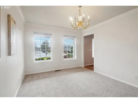 1562 Floral Court Longview WA 98632
