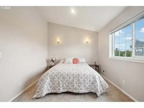 1562 Floral Court Longview WA 98632