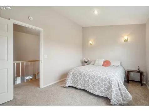 1562 Floral Court Longview WA 98632