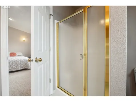 1562 Floral Court Longview WA 98632