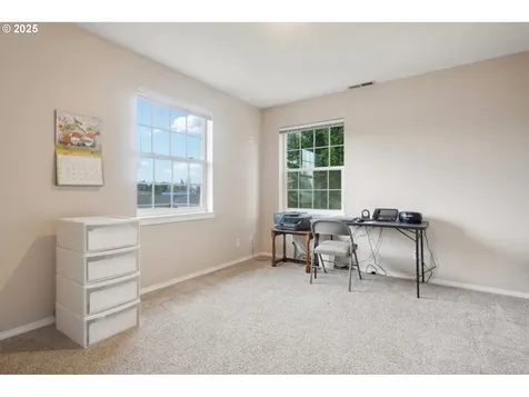 1562 Floral Court Longview WA 98632